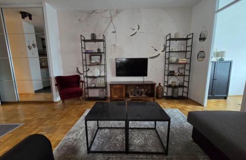 Zvezdara Apartamento | Flower Home Belgrade