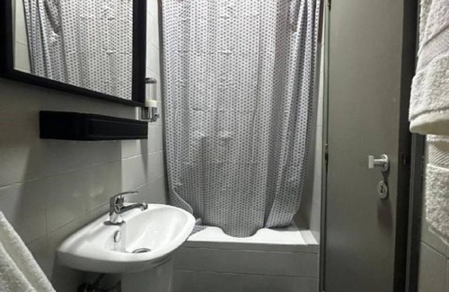 Sobrado Apartamento | Flower Residence APT 202