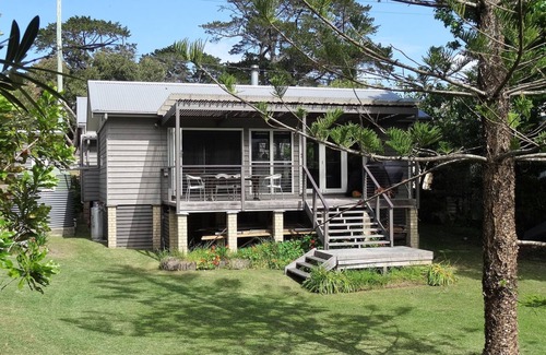 Catherine Hill Bay Casa | Flores casa, Catherine Hill Bay