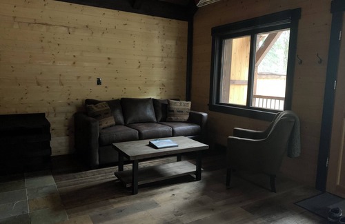 Golden Cabina | Flowing Waters Cabins Explorer
