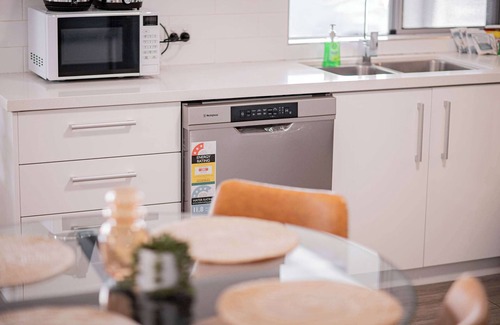 Belmont Apartamento | Fly In, Relax and Explore 2BR Near Perth Airport
