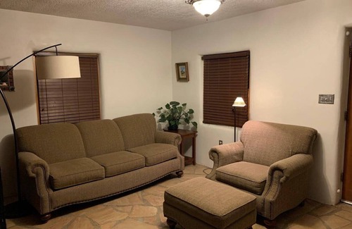Albuquerque Casa | Flyover Cottage/Quaint 2-bedroom house in charming rural Albuquerque