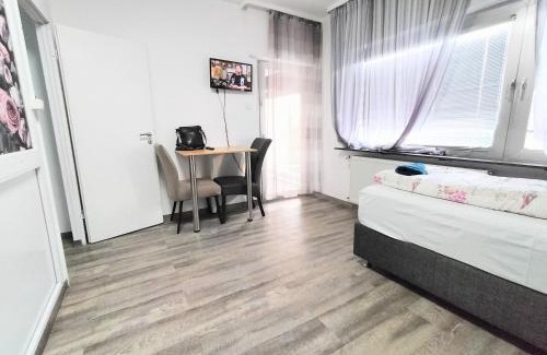 Ruesselsheim Apartamento | FMI 44Accommodation