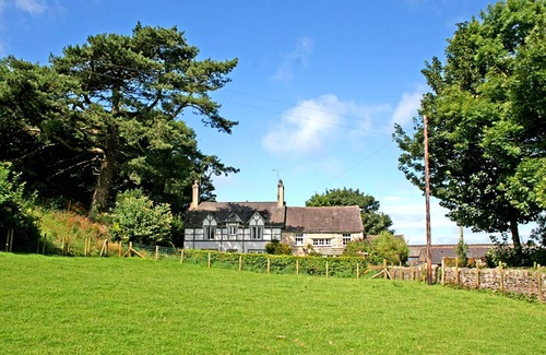 Llanfairpwllgwyngyll Cabaña | CASA DE PIEL ESTABLE, admite mascotas en Brynsiencyn, Ref 1008706