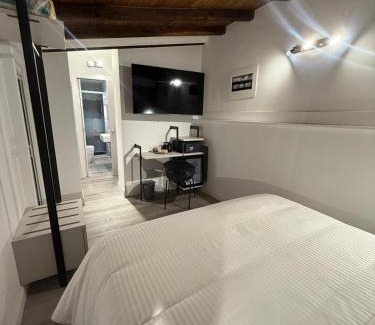 Rione XVIII Castro Pretorio Casa | FoffoSuite