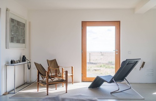 Dungeness Casa | Fog Signal Building, Dungeness by Bloom Stays - sleeps 2