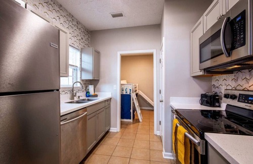 Foley Casa | Foley Fully Furnished Home near OWA – Perfect for Mid-Term Stays!