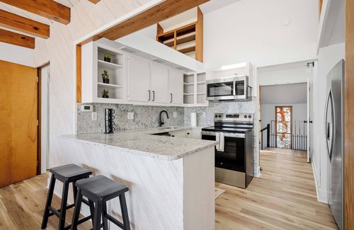Folly Beach Casa | Folly Beach Front Escape - Newly Renovated!