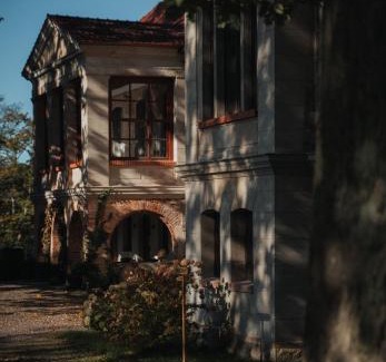 Glowczyce Cama Y Desayuno | Folwark Wielka Wieś - Pałac pod Dębem