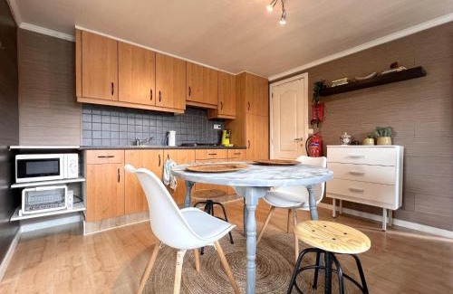 Geel Chalet De Esquí | Fonnies Chalet
