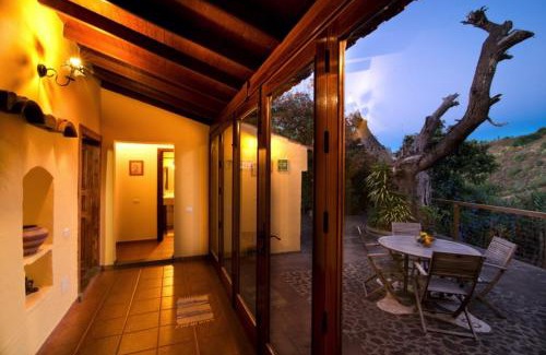 Moya Casa | Fontanales Pelibuey by Villas Rivero