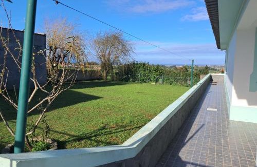Praia da Vitoria Casa | Fontinhas House