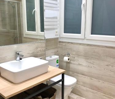 Gros Apartamento | FOODIES LOCATION. SURF. NETFLIX . 3 BDR