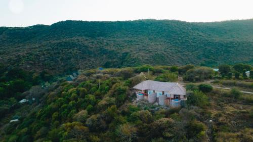 Mto wa Mbu Cabina | Foot On Africa Safari Lodge
