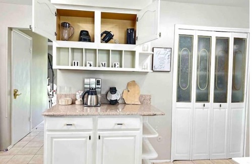Southfield Casa | Football Fantasy SLPS 6 with 3BDS & 2.5BTH near AnnArbor, FoRdFiELd, B'HAM, DET