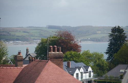Saundersfoot Apartamento | Footprints-comfortable and modern one bedroom Apartment - walking distance to the pretty harbour