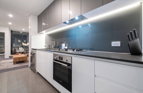 Footscray Apartamento | This apartment is a 2 bedroom(s), 2 bathrooms, located in Footscray, VIC.