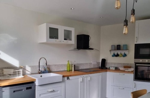 Condom Casa | For 8, pleasant 3 bedroom house and studio with terrace