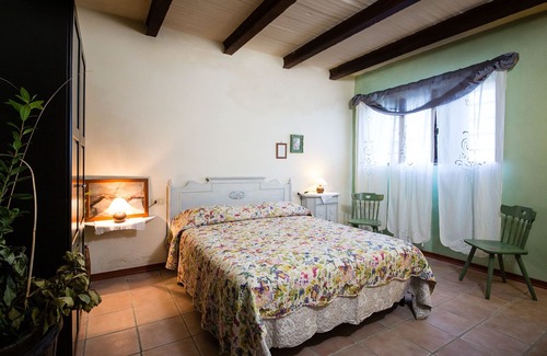 Chianni Otro | For groups, in the heart of Tuscany 40 km from Pisa airport
