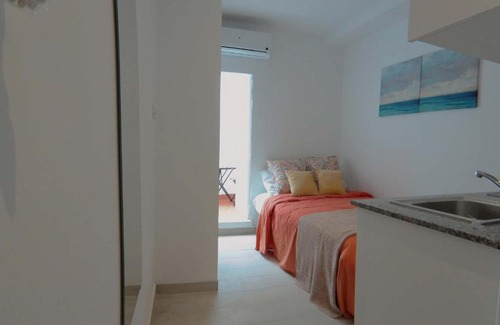 Apple Valley Casa | For lite travel cozy room with 40inch AndroidTV