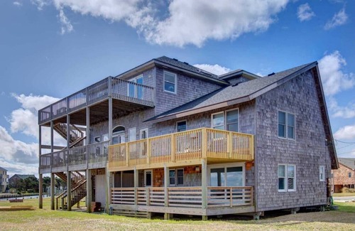 Hatteras Casa | For Reels - Soundfront Home - Pet Friendly