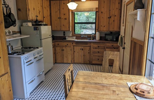 Fern Valley Cabina | For Rent: 'Relaxation, Beauty And Pine Trees'