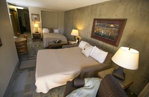 Salt Lake Mountain Resorts Hotel | FOR RENT Unit 415 Snowbird-Iron Blosam-Sleeps 4 prs
