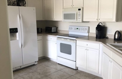 Fort Myers Condominio | For Sale: Spacious 2BR condo top floor with water views