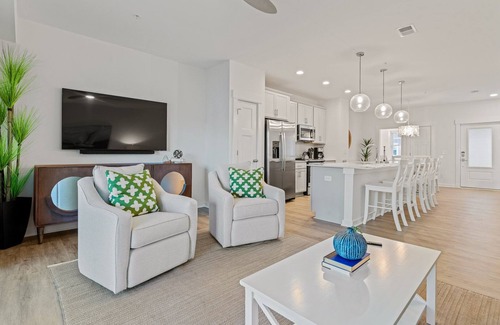 Bermuda Bay Casa | For Shore 3 Bedroom at Cambridge Cove with Private Hot Tub!