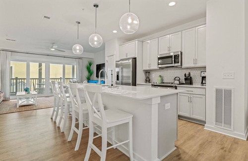 Bermuda Bay Casa | For Shore 3 Bedroom at Cambridge Cove with Private Hot Tub!
