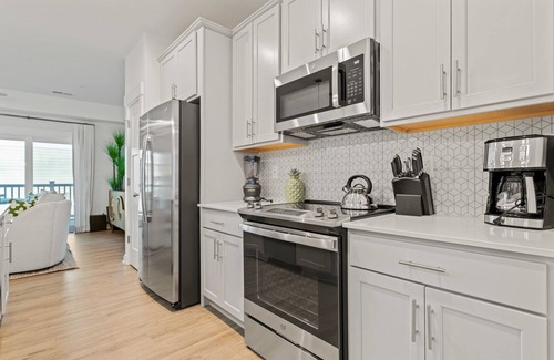 Bermuda Bay Casa | For Shore 3 Bedroom at Cambridge Cove with Private Hot Tub!