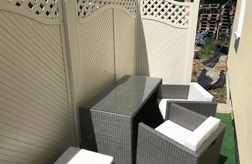 Grossheppach Apartamento | Para el huésped exigente - descuento del alquiler mensual - hermosa terraza