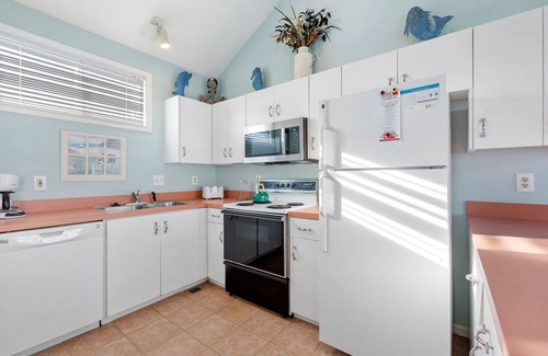 Ocean Sands Casa | For The Halibut: Pet-friendly Condo less than 500 ft. to the beach!