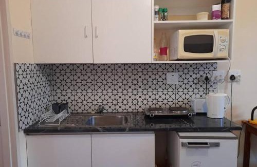 Windhoek West Apartamento | For the Single Traveller close to town