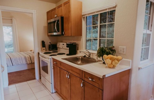 Cloverdale Casa | Forest Cottage