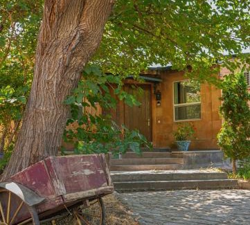Nor-Nork Hotel | Forest Cottages Hotel EVN
