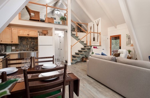 Pine Mountain Club Cabina | Forest Dream Retreat: A-Frame Cabin/Hot Tub/Games