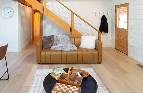 Wardensville Casa | Forest Getaway: Fast Wi-Fi, 5 Min to downtown