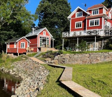 Ljungskile Casa | Forest house