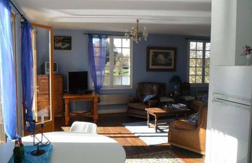 Saint-Bonnet-Troncais Apartamento | Lovely 1-Bed Apartment in St.Bonnet Tronçais