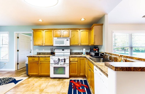 Frankford Casa | Forest Reach home near beach with pool access & W/D - dog-friendly
