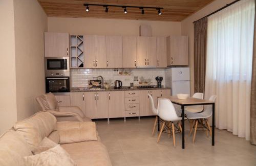 Ambrolauri Apartamento | Forest Side Gogolati