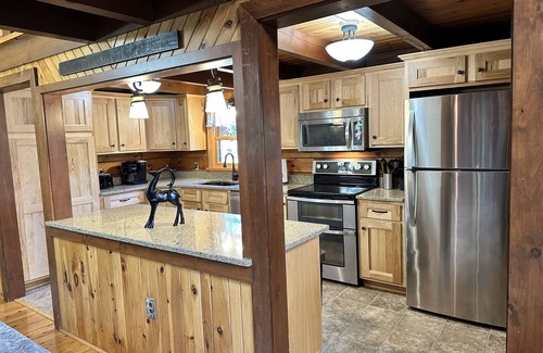 Middletown Cabina | Forest Tree Log Cabin - middletown/Harrisburg/Hershey/Lancaster/York