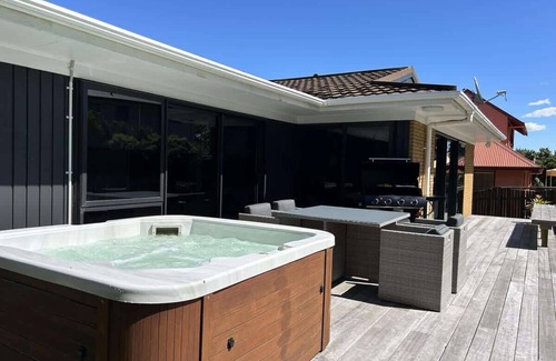 Lynmore Casa | Forest Views | Lynmore with Spa Pool, Sleeps 10