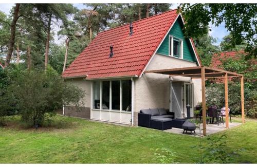 Markelo Casa | Forest Villa in Markelo with Sunny Garden