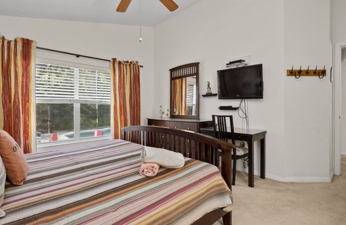 Eagle Pointe South Casa | Forest Villa Super Sale for Spring