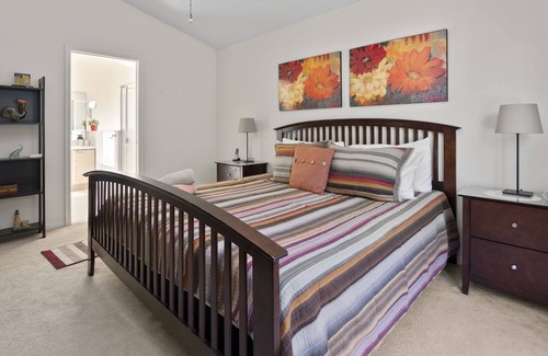 Eagle Pointe South Casa | Forest Villa Super Sale for Spring