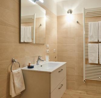 Navazzo Hotel | Foresteria Lombarda LocandAngelica