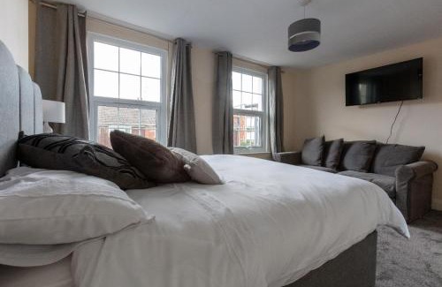 Warwick Casa | Foresters arms
