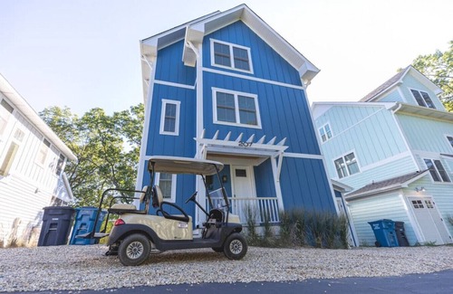 Michigan City Casa | Forever In Blue Jeans 207 Joe Lane · Forever In Blue Jeans-Coastal Chic